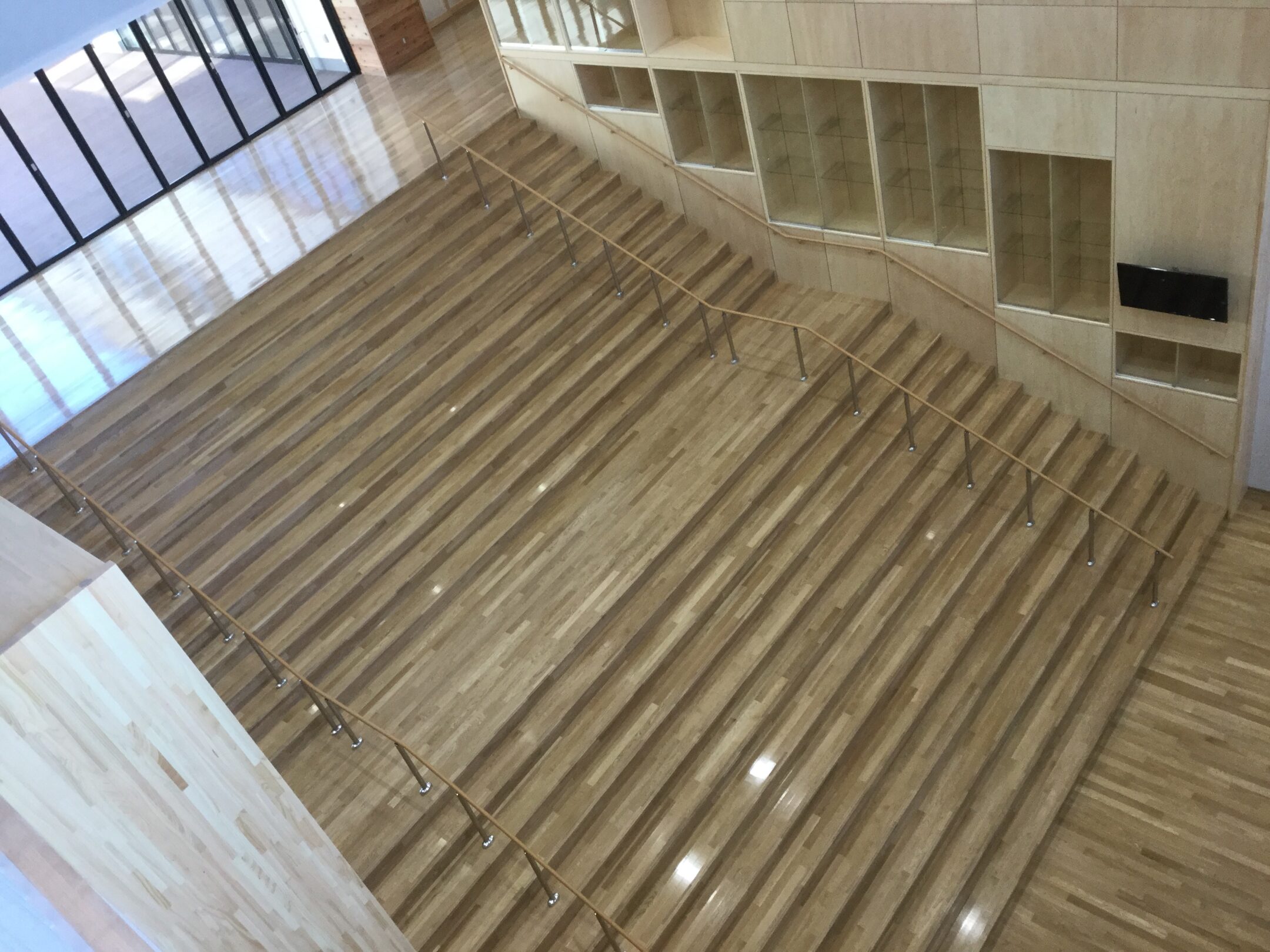 小学校　部材供給工事